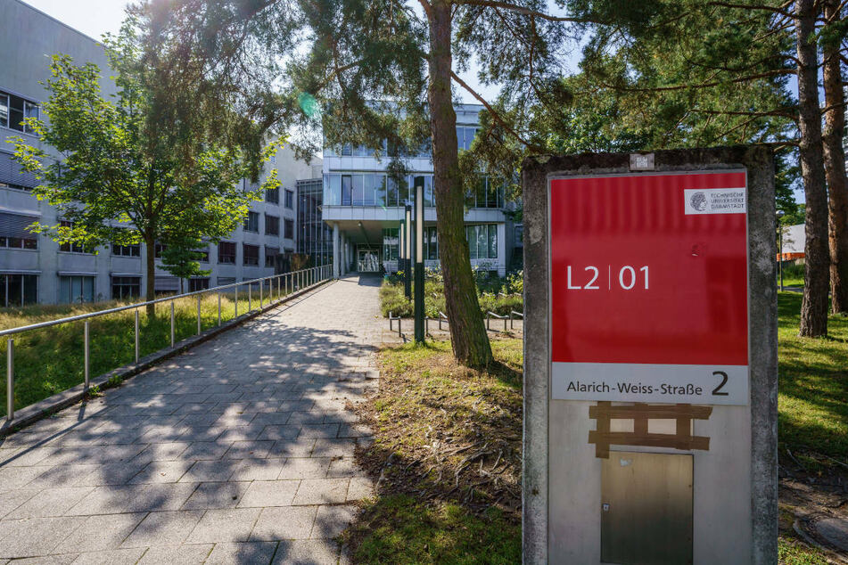 Das Gebäude L201: Hier wurden Wasserbehälter und Milchtüten mit dem gesundheitsgefährdenden Stoff versetzt. Sieben Menschen zeigten Vergiftungserscheinungen.