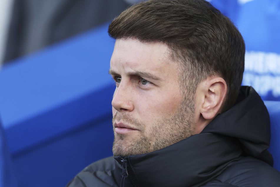 Darf sich Brighton-Coach Fabian Hürzeler (33) bald über einen Neuzugang vom 1. FC Köln freuen?