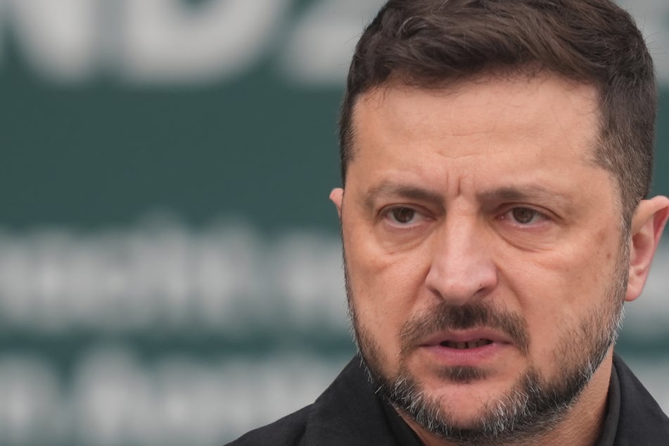 Ukraine-Krieg: Präsident Selenskyj entlässt Vertraute nach Razzia in Kiew