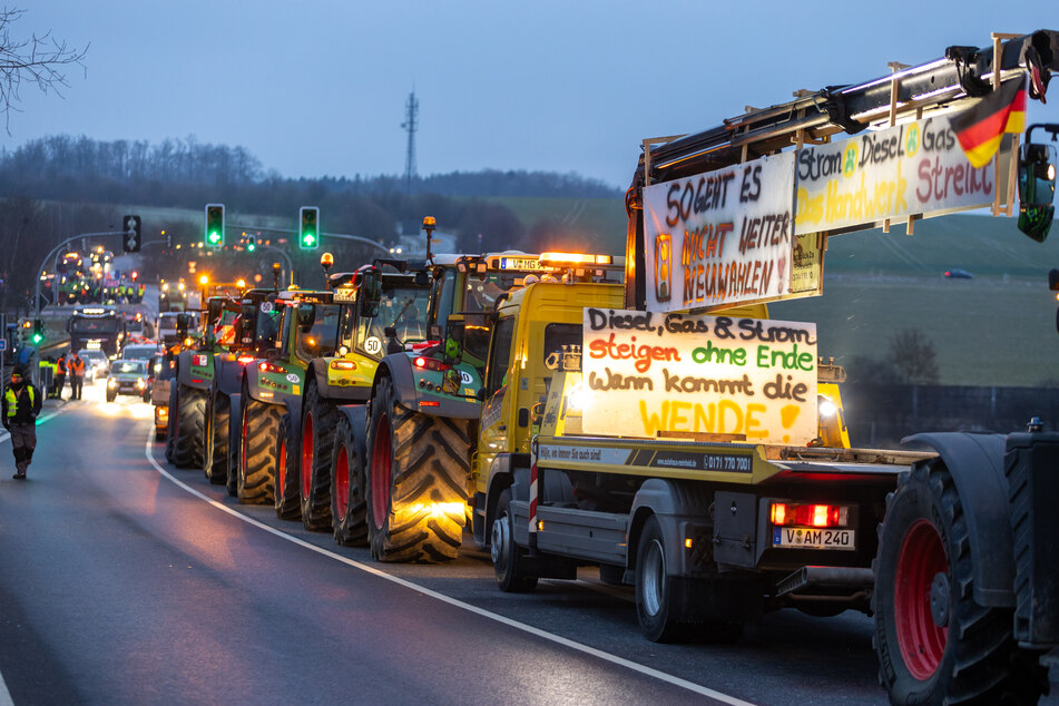 Blockade an der A4-Auffahrt Treuen.