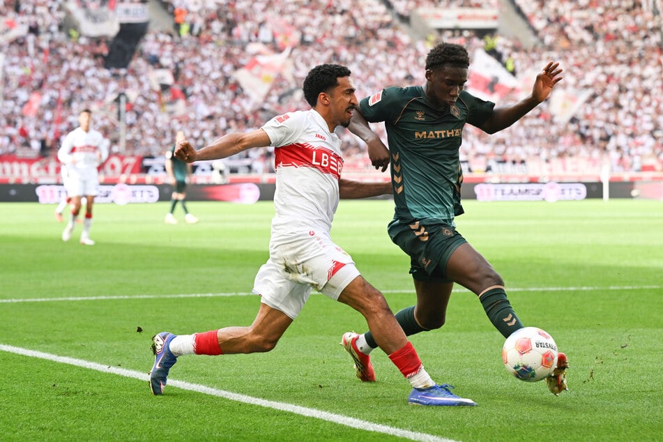 Auf dem Rasen sehen sich Werder Bremen und der VfB Stuttgart erst in der anstehenden Saison wieder, ihr Corporate Design sieht sich aber schon jetzt sehr ähnlich.