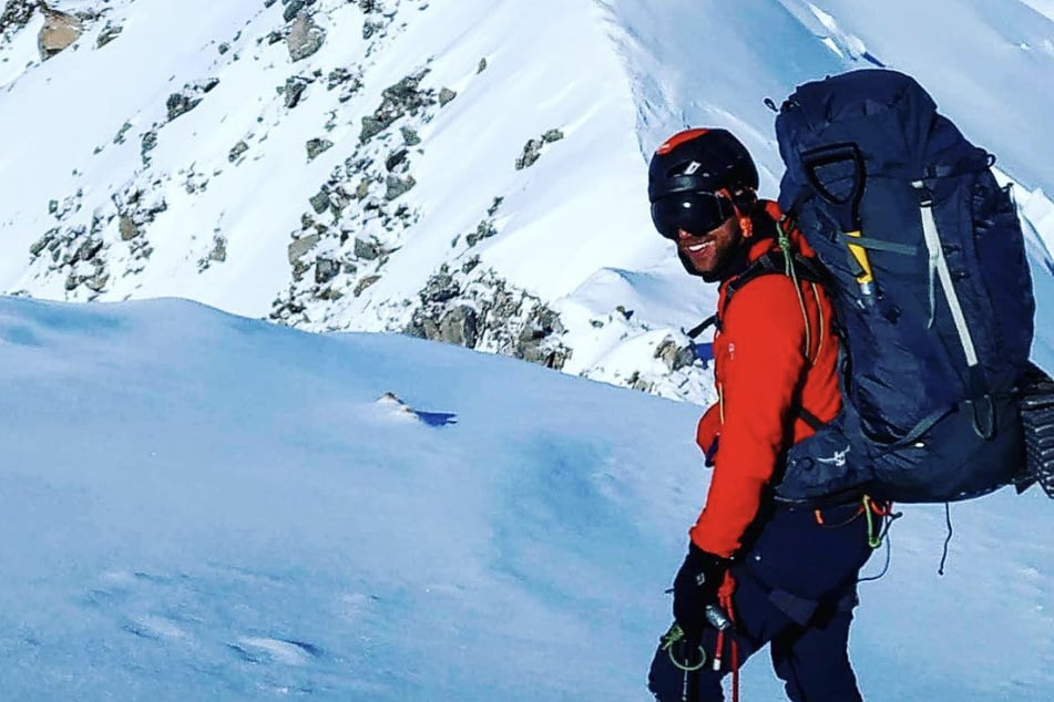 Alexander Pancoe, an experienced 39-year-old US climber, died on Sunday while attempting to scale Makalu in Nepal.