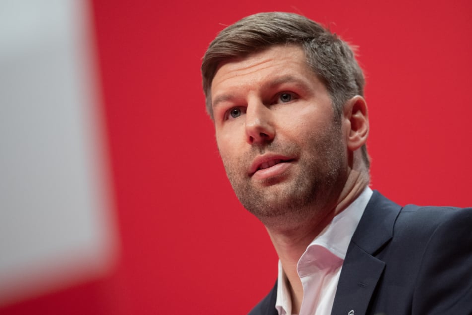 Wird seinen Vertrag nicht verlängern: VfB-Vorstandsboss Thomas Hitzlsperger (39).