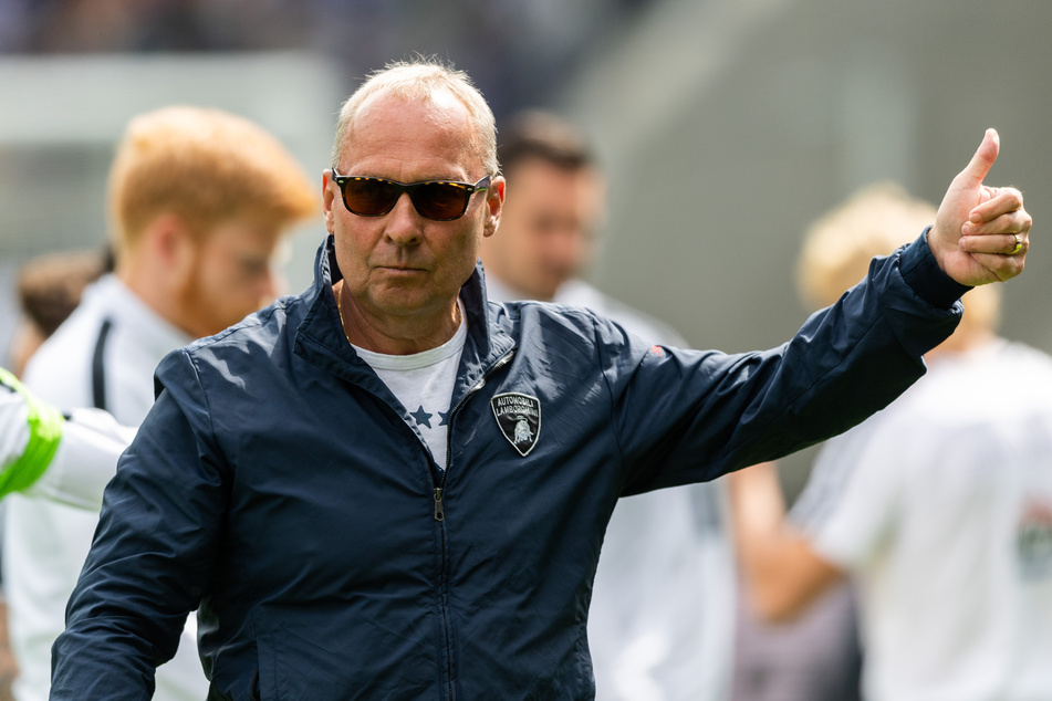 Helge Leonhardt (63), Präsident des FC Erzgebirge Aue, forderte einen selbst verhängten Lockdown für alle Klubs der 1. und 2. Bundesliga.