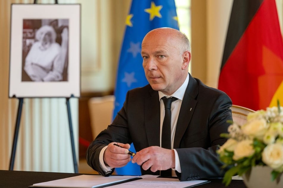 Berlins Regierender Bürgermeister Kai Wegner (52, CDU) wird zur Beerdigung von Margot Friedländer (†103) am Donnerstag erwartet.