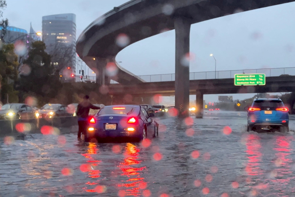 Heavy rains hit California, leaving tens of thousands without power