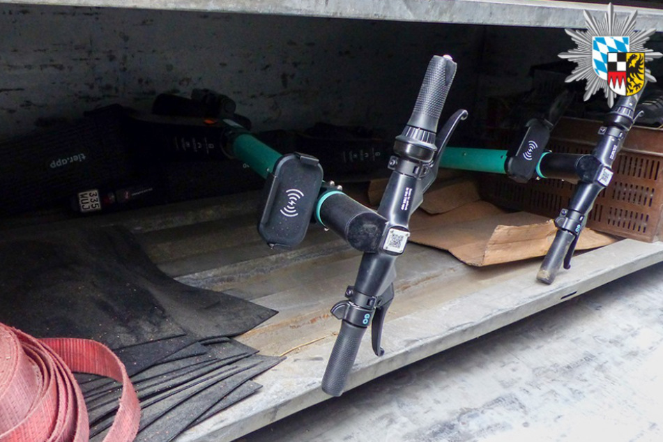 Die gestohlenen E-Scooter.