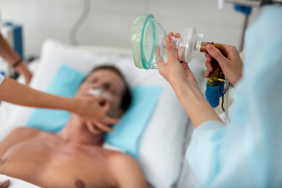 Die Kliniken im Land sind nach Angaben der Krankenhausgesellschaft auf einen möglicherweise starken Anstieg der Corona-Infektionen vorbereitet.(Symbolbild)