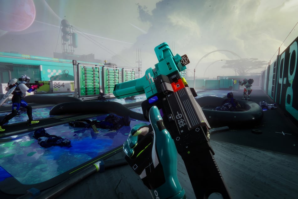 Besonders der Look von "Marathon" ist auffällig. Waffen sehen aus wie aus dem 3D-Drucker und sollen das auch. Das mag nicht jedem gefallen, ist jedoch durchaus einzigartig.