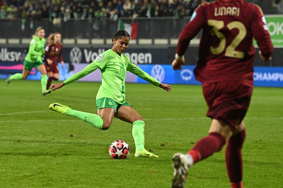 Trotz frühem Ausscheiden überzeugte Ex-Wolfsburgerin Sveindís Jónsdóttir bei der EM 2022.