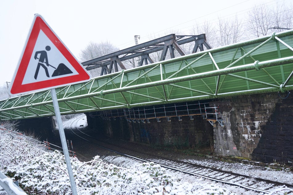 Große Baustelle für bessere Zeiten: Mit einer Generalsanierung sollen Verspätungen und Zugausfälle auf der Strecke Köln-Hagen der Vergangenheit angehören. (Symbolbild)