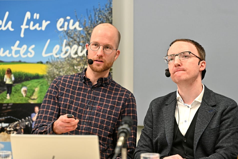 Klimatologe Daniel Hertel (l.): Weniger Niederschläge im Osten Deutschlands.