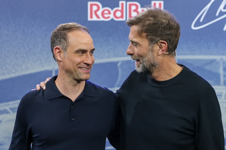 Mit Red-Bull-Boss Oliver Mintzlaff (50, l.) müssen die Bedingungen eines Klopp-Exits beim Brausekonzern noch abgesteckt werden.