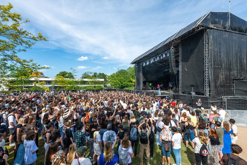 Im vergangenen Jahr gab es beim Kosmos-Festival in Chemnitz drei große Bühnen - das Event wurde zum großen Kracher. 2025 soll es noch gewaltiger werden.