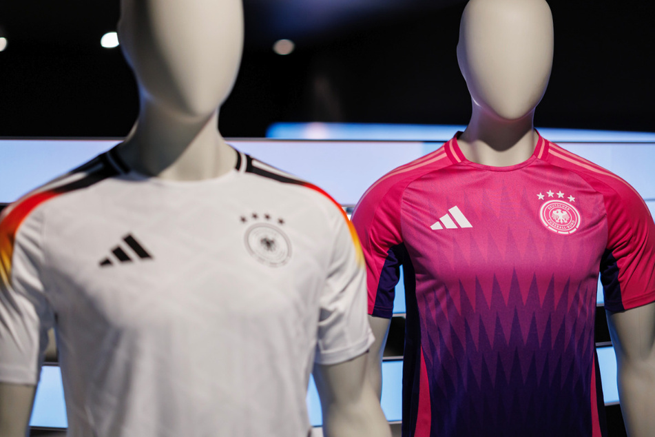 Verbrauchermagazin deckt auf: DFB-Online-Shop sorgt bei Fans für großen Ärger