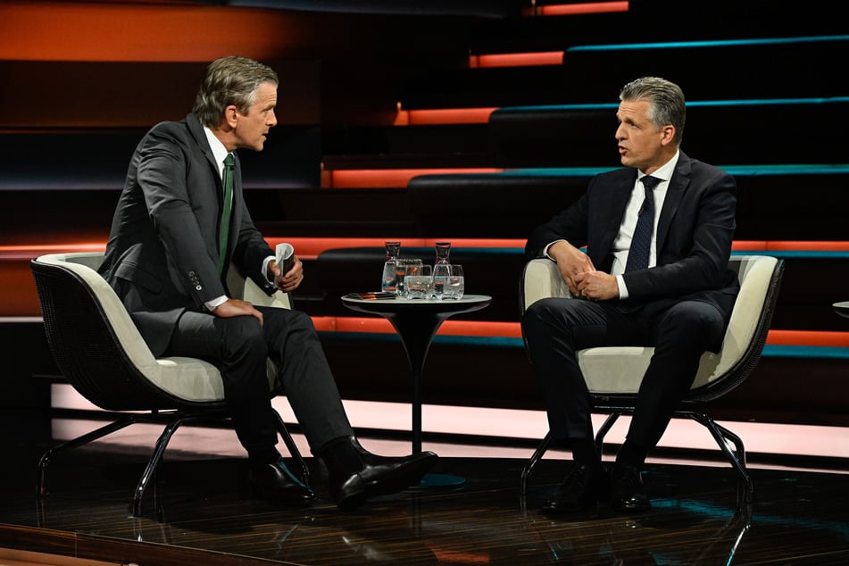 Markus Lanz (56, l.) diskutierte am Donnerstagabend mit Kanzleramtschef Thorsten Frei (52, CDU).