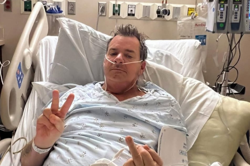 Aufnahmen aus dem Krankenhaus zeigen David Roach (†59) während seiner Behandlung der Krebserkrankung.