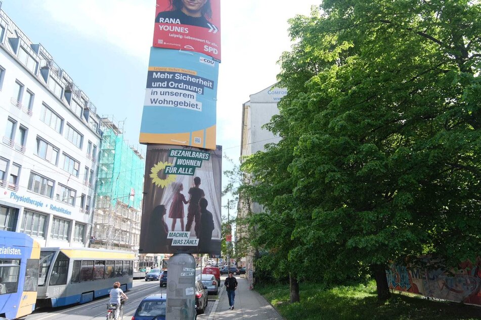 Insbesondere im Bereich um die Eisenbahnstraße sollen Plakate betroffen gewesen sein. Die Partei sprach von einem "nie dagewesenen Plakatvandalismus".