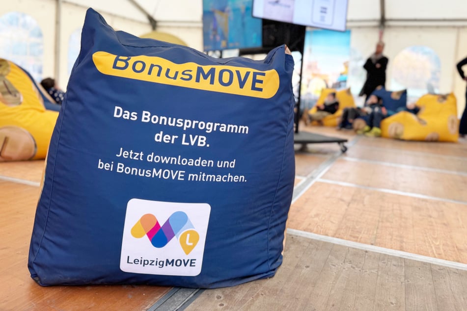 Die Leipziger Verkehrsbetriebe feiern den ersten Geburtstag ihres Vorteilsprogramms BonusMOVE.