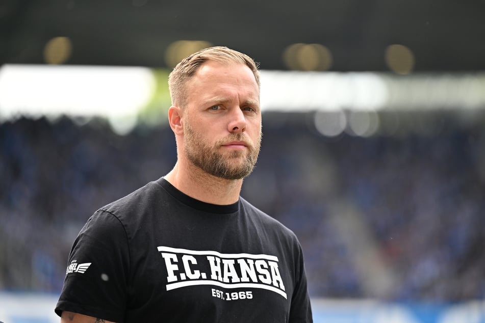 Brinkmann war als Hansa-Trainer schon angezählt, jetzt hat er mit der Verlängerung einen echten Vertrauensbeweis bekommen.