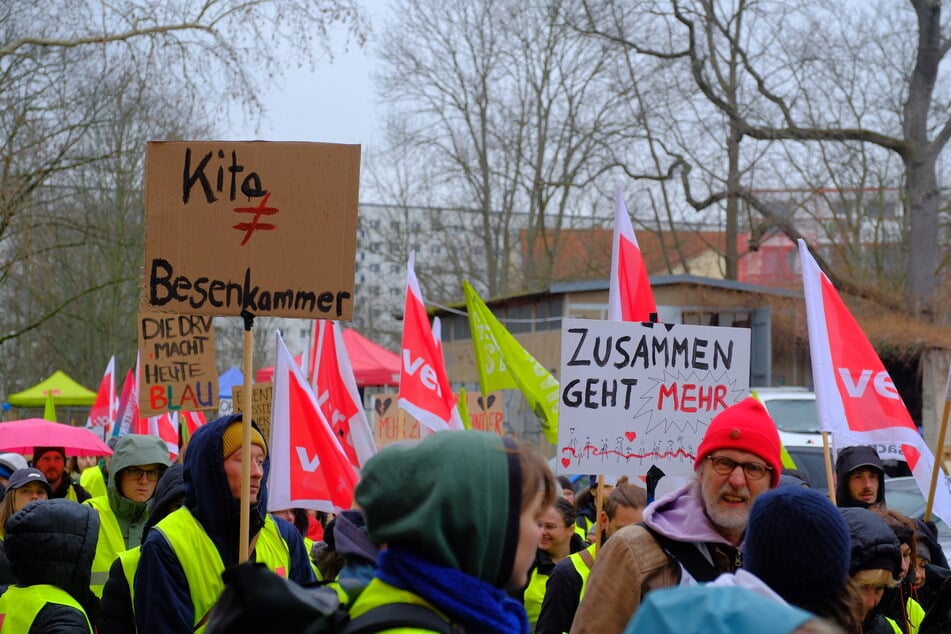 Dutzende Einrichtungen blieben daher geschlossen.