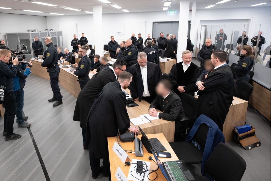 Am Freitag startete der Megaprozess mit acht Angeklagten.
