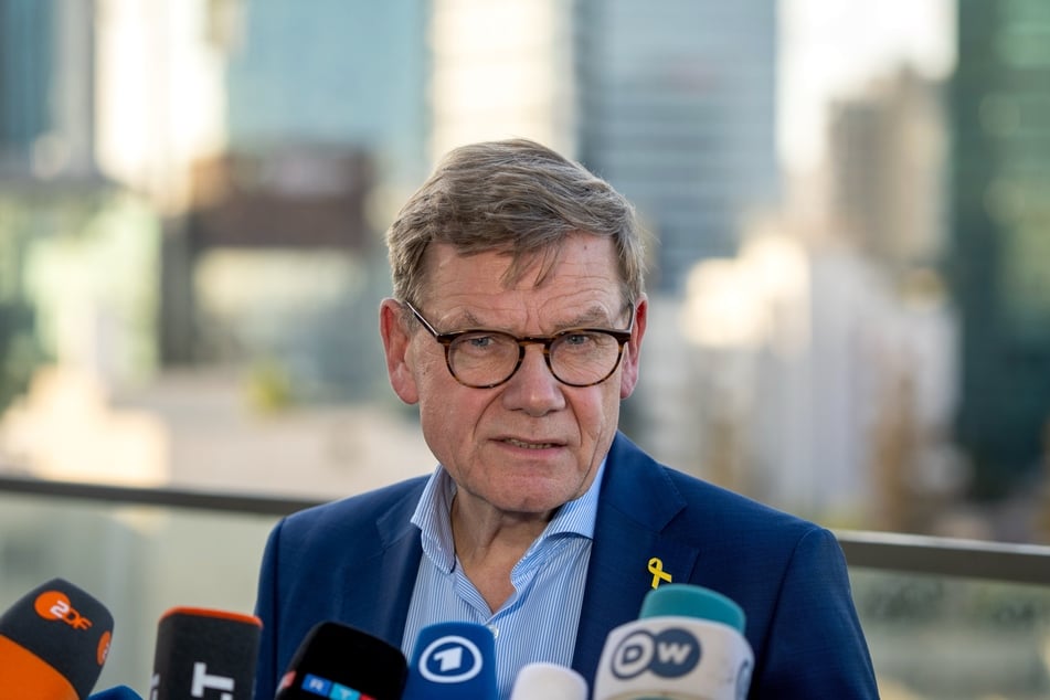 Außenminister Johann Wadephul (62, CDU) war am Montag in Tel Aviv.