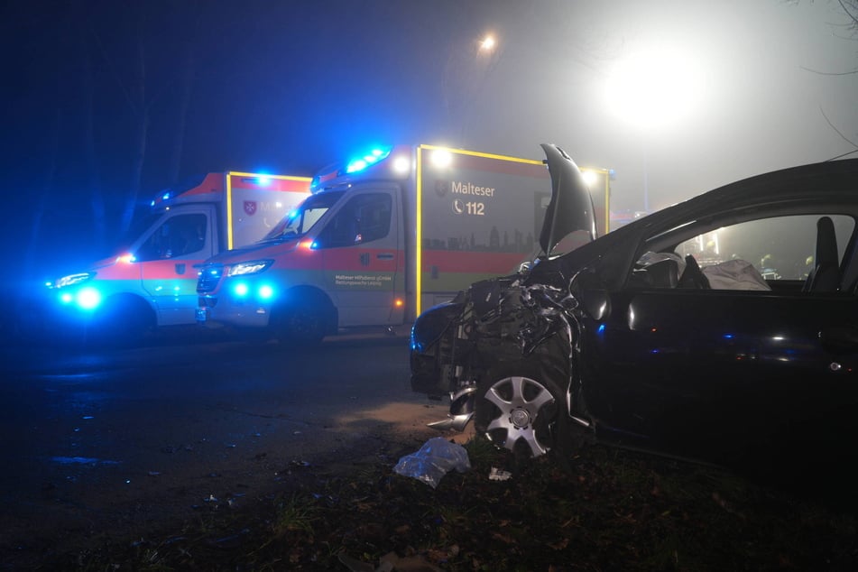 Dichter Nebel erschwerte am Freitagnachmittag den Autofahrern wie Rettungskräften die Sicht.