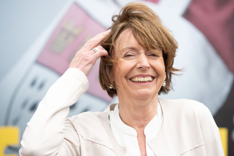 Die Kölner Oberbürgermeisterin Henriette Reker (63) hat laut einer Umfrage gute Chancen auf eine Wiederwahl am 13. September.