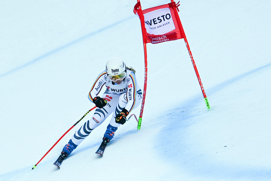 Am 30. Januar 2022 fuhr Nadine Kapfer (24) beim Weltcup in Garmisch-Partenkirchen auf den 33. Platz im Super-G.