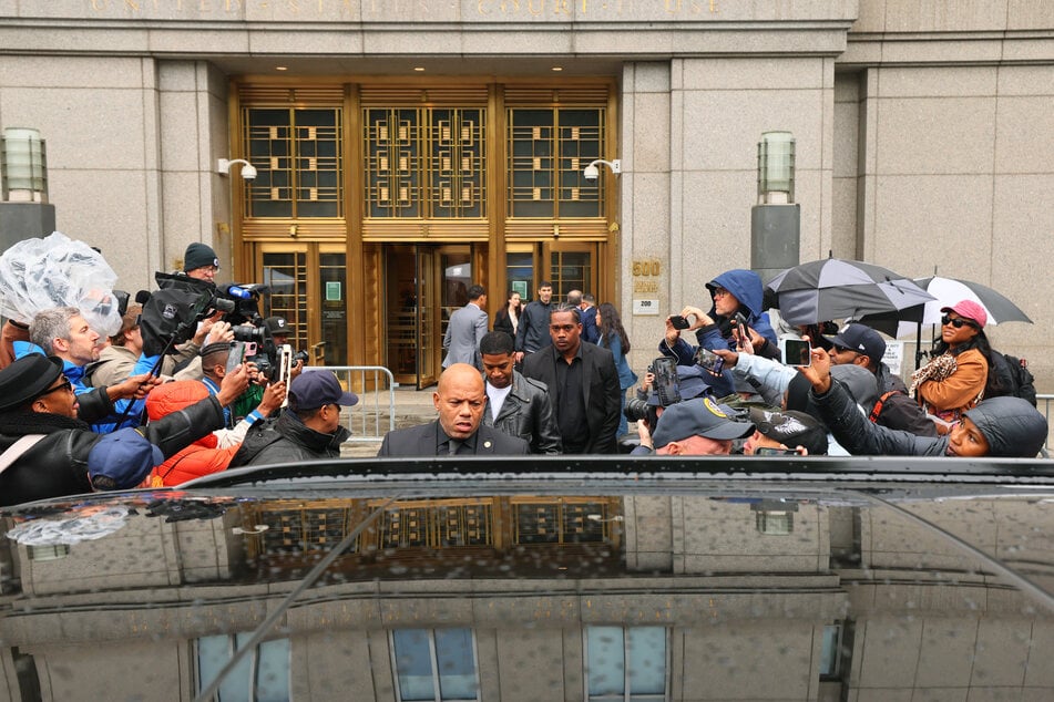 Rapper Scott "Kid Cudi" Mescudi leaves after testifying during the Sean "Diddy" Combs sex trafficking trial at Manhattan Federal Court on May 22, 2025 in New York City.
