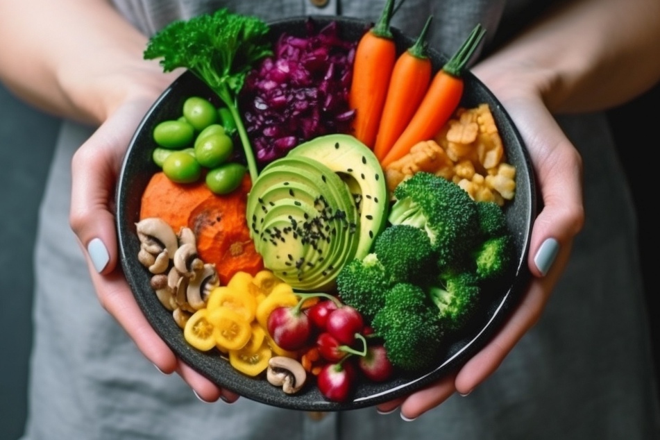 Wer sich gesund ernähren möchte, sollte sich die "AOK NAVIDA"-App zulegen..