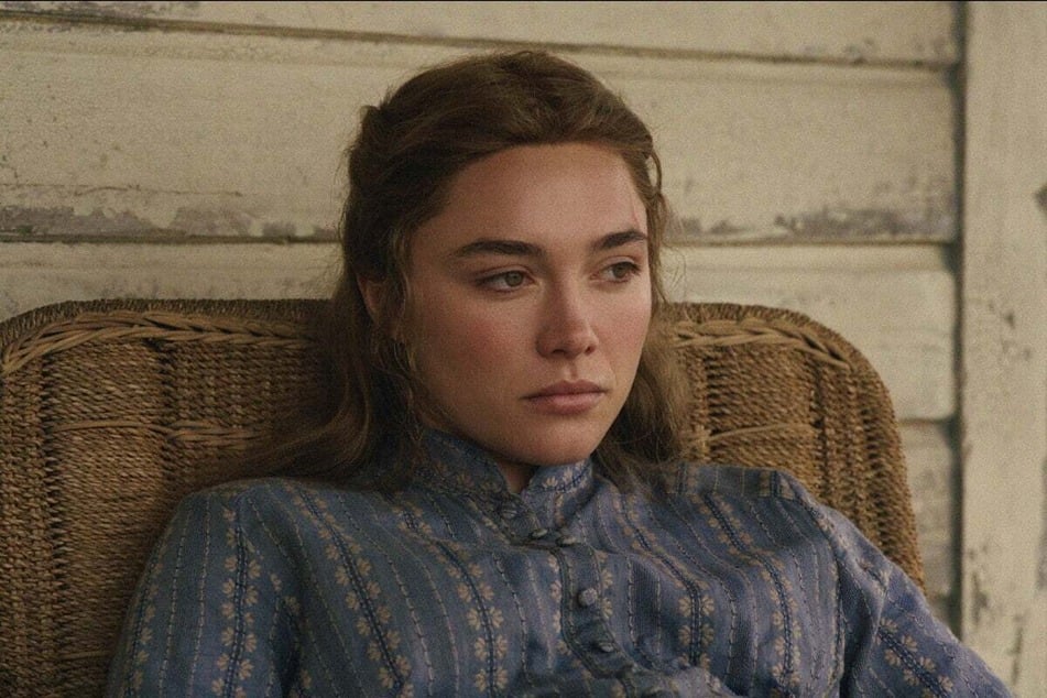 Florence Pugh (30) ist in "East of Eden" als Cathy Ames zu sehen. Die ebenso unabhängige wie rätselhafte Frau treibt einen Keil zwischen die Brüder Adam und Charles Trask und setzt damit eine Familiensaga über zwei Generationen in Gang.