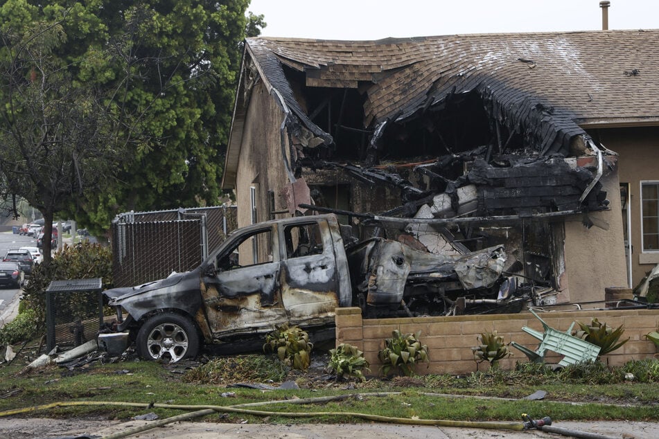 The accident happened in thick fog when the plane, which had come from Kansas, was nearing the Montgomery-Gibbs Executive Airport.