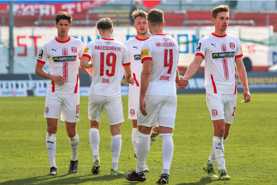 Der Hallesche FC kassierte beim Tabellenletzten SpVgg Unterhaching eine 0:3-Pleite.