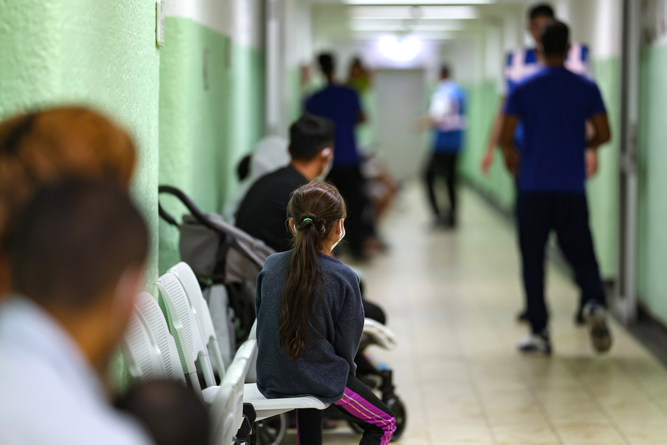 Bundestag: Koalitions-Unterhändler wollen Verschärfungen bei Migration