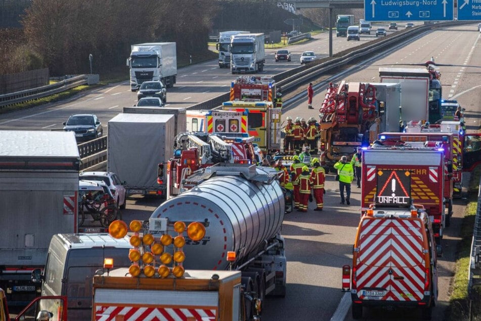 Unfall A81: Massencrash mit mehreren Verletzten: A81 zeitweise komplett dicht