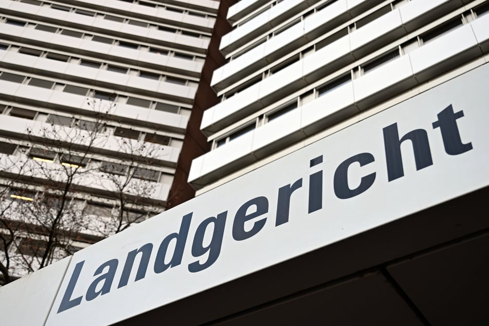 Für die Juristen am Kölner Landgericht war der 32-Jährige aufgrund seiner schweren Alkoholsucht nicht schuldfähig. (Archivfoto)