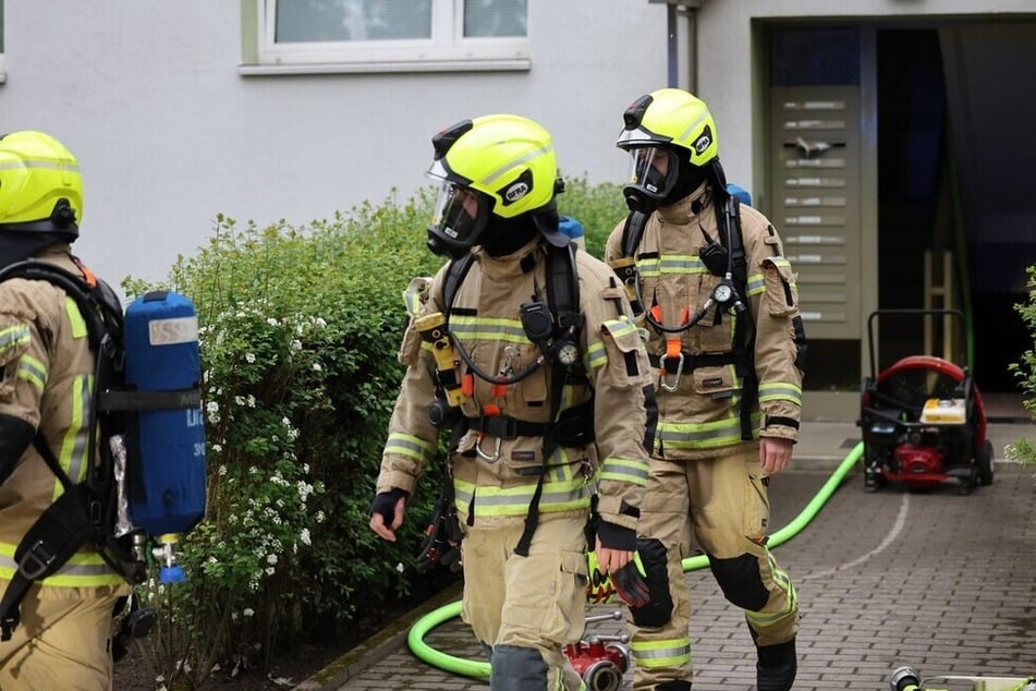 34 Feuerwehrleute rückten an.