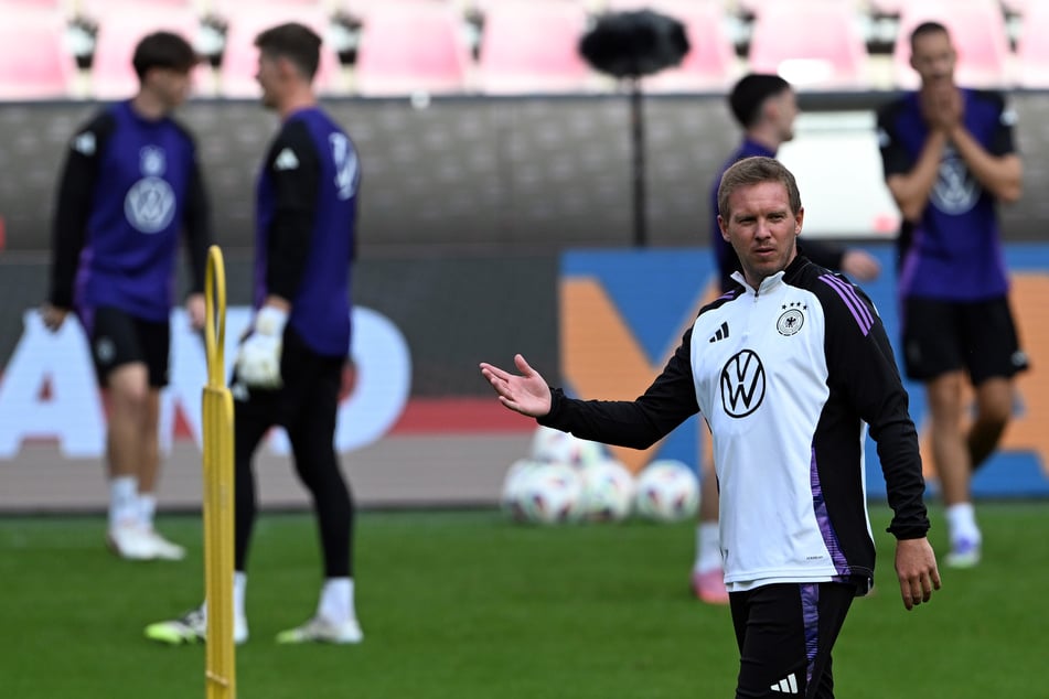 Julian Nagelsmann tauscht fast seine halbe Mannschaft aus.
