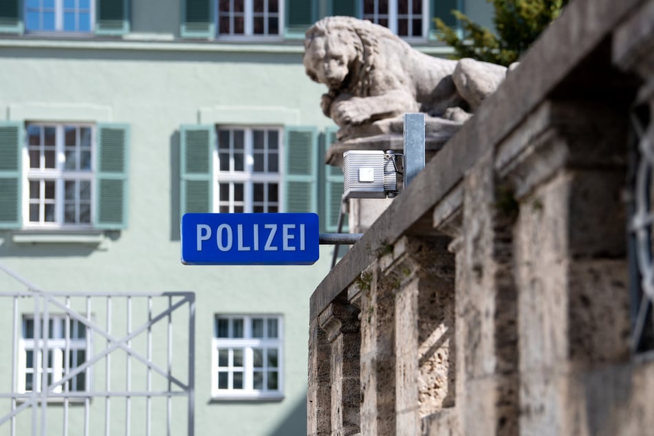 In München haben Betrüger nur wenige hundert Meter vom Polizeipräsidium entfernt einen Mann abgezockt. (Symbolfoto)