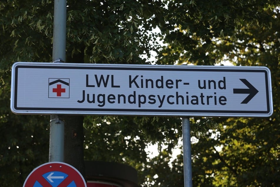 Der Verfassungsschutz stufte die 13-jährige Patientin nach der Tat als Gefährderin ein. (Symbolbild)