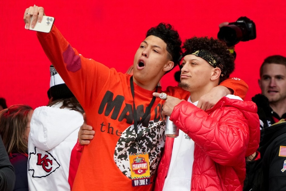 Jackson Mahomes gets slammed with aggravated sexual battery charges