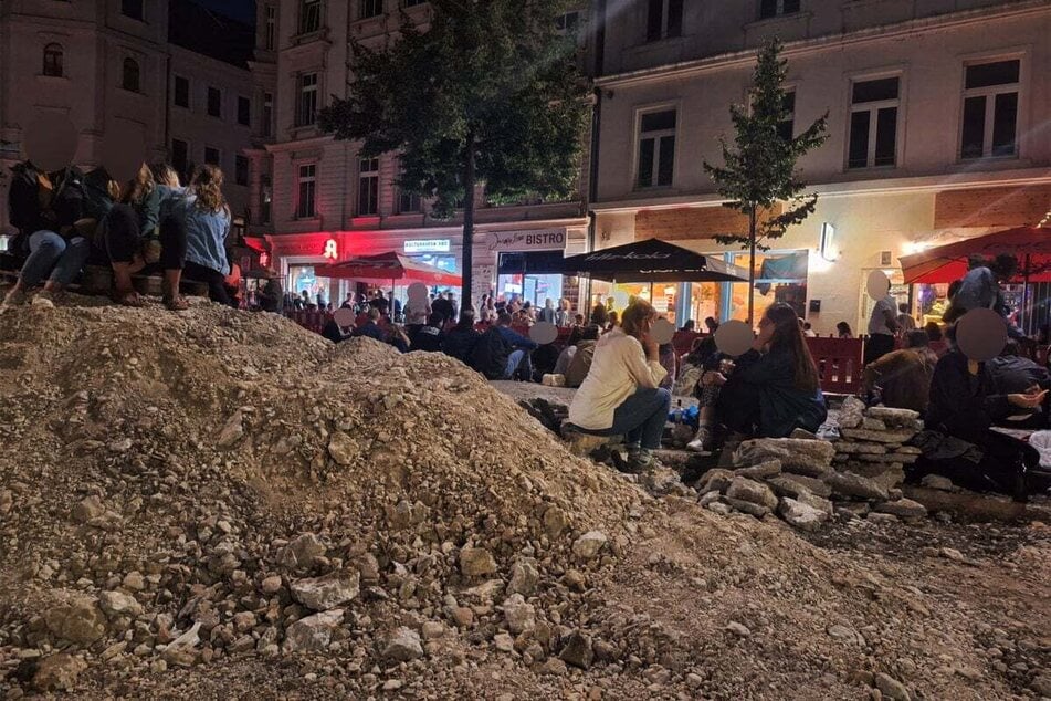 Bereits jetzt wird die Baustelle auf der Karli des Nachts regelmäßig zum Party-Hotspot. Sehr zum Nachteil von Anwohnern und Bauarbeitern.