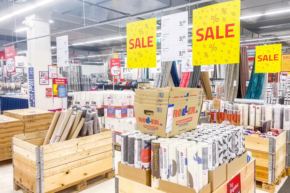ROLLER reduziert am Sonntag (21.9.) massiv die Preise hunderter Möbel