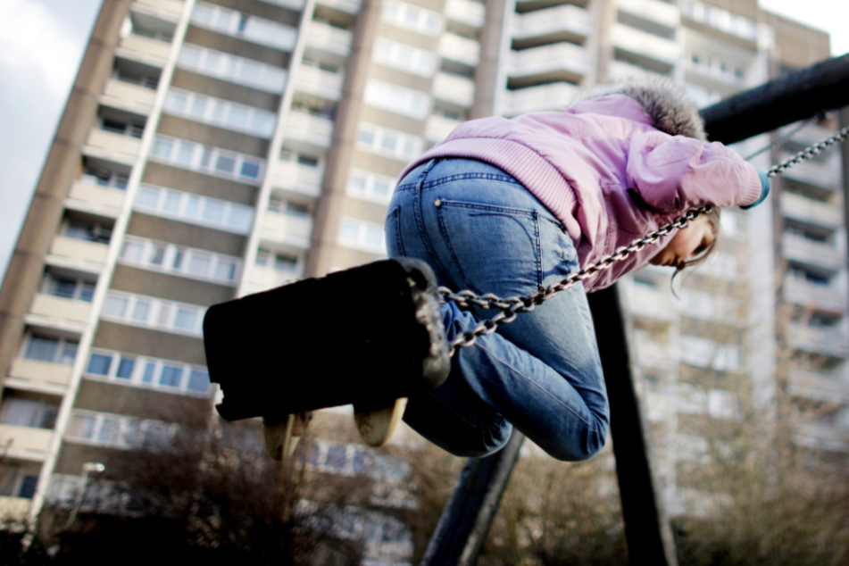 Im Jahr 2017 waren rund 19 Prozent der Kinder und Jugendliche unter 18 Jahren in Baden-Württemberg von Armut bedroht.