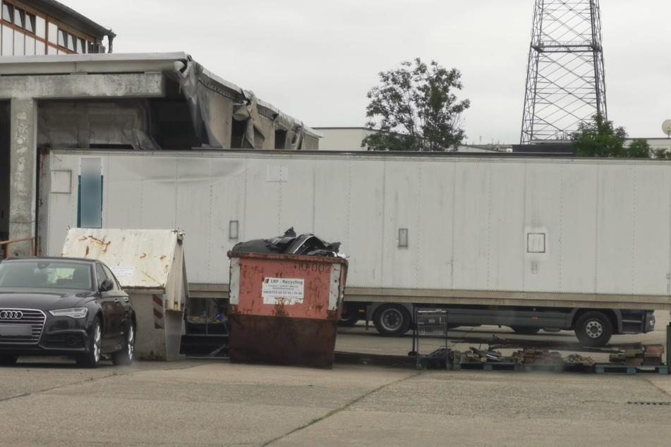 In diesem Container sollen sich die verdorbenen Fleisch-Spieße befunden haben.