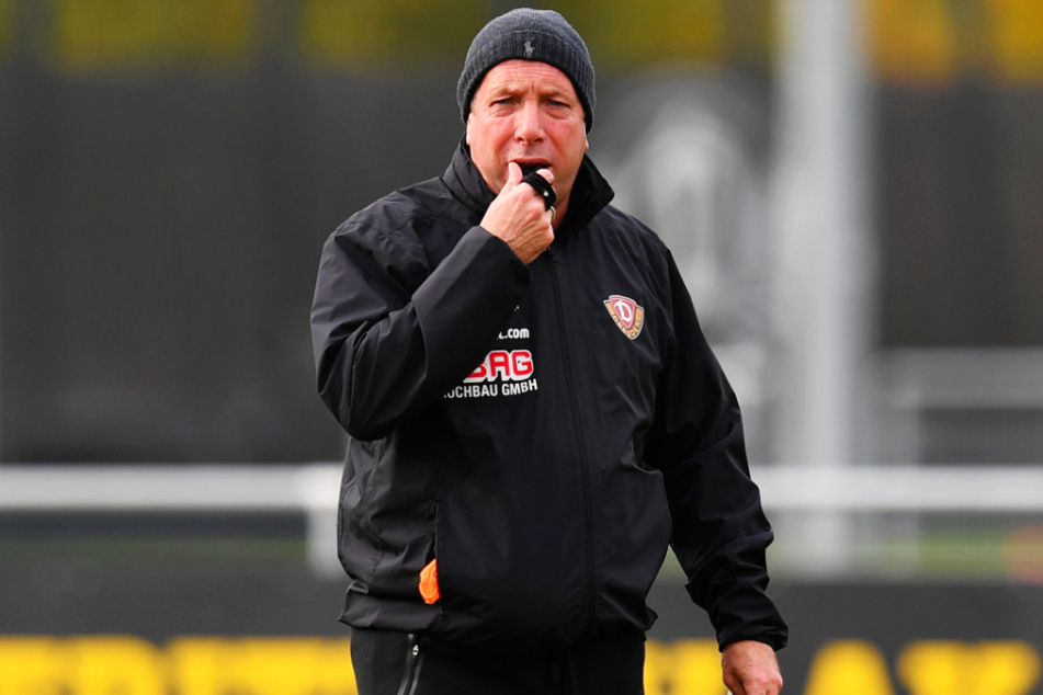 Anpfiff! Am heutigen Sonntag bittet Markus Kauczinski (50) seine Dynamos zum ersten Training des neuen Jahres.