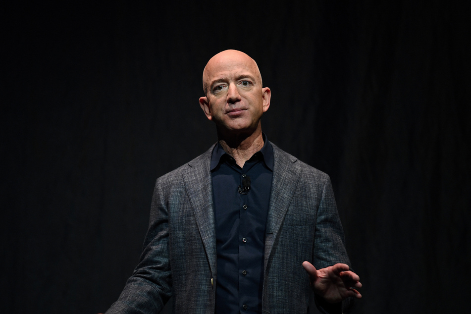 Amazon founder Jeff Bezos says he will give away most of his wealth.