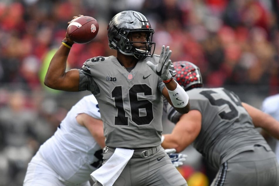 With the possibility of sporting an all-gray uniform again this season, Buckeyes football fans are going nuts.